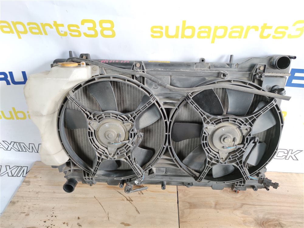 Радиатор охлаждения двигателя на Subaru Forester (Субару Форестер)