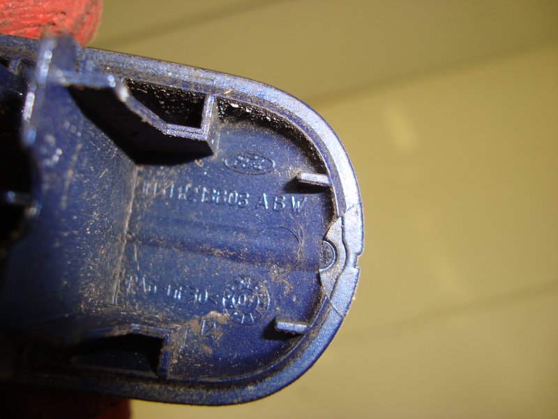 Концевик дверной ручки Ford C-max