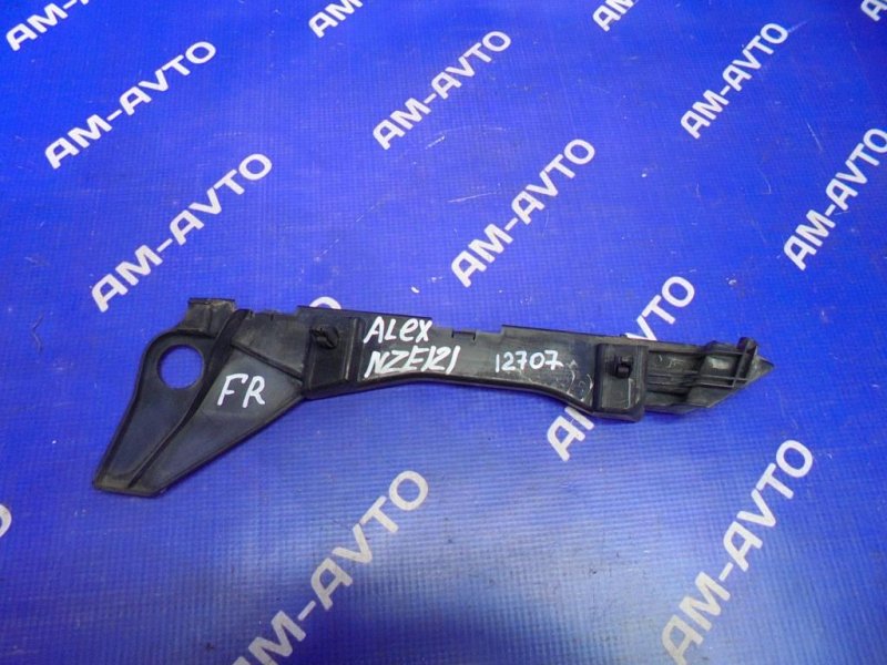 Крепление бампера переднее правое TOYOTA ALLEX NZE121 1NZ-FE 52535-13040 контрактная