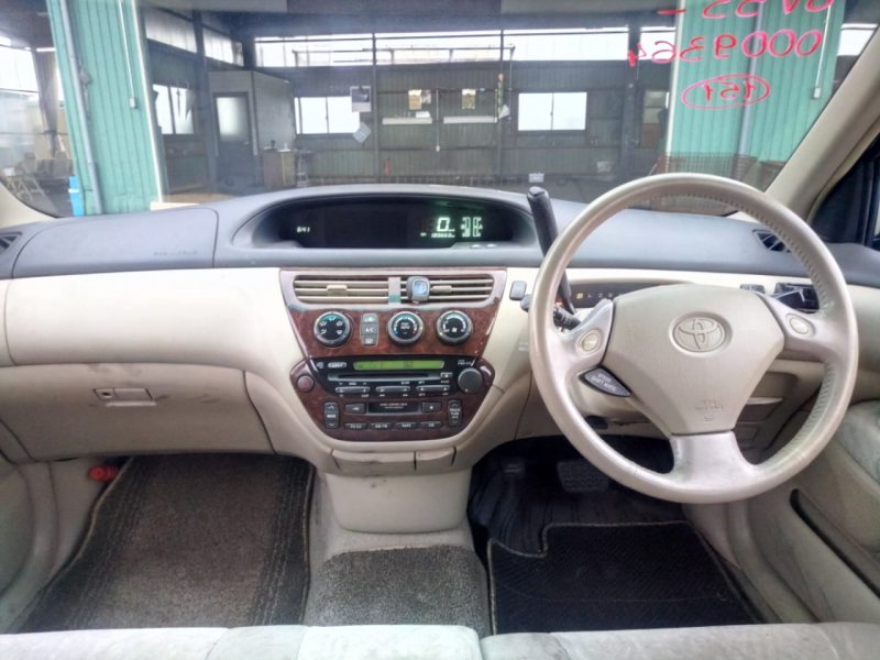 Toyota Vista v30 салон