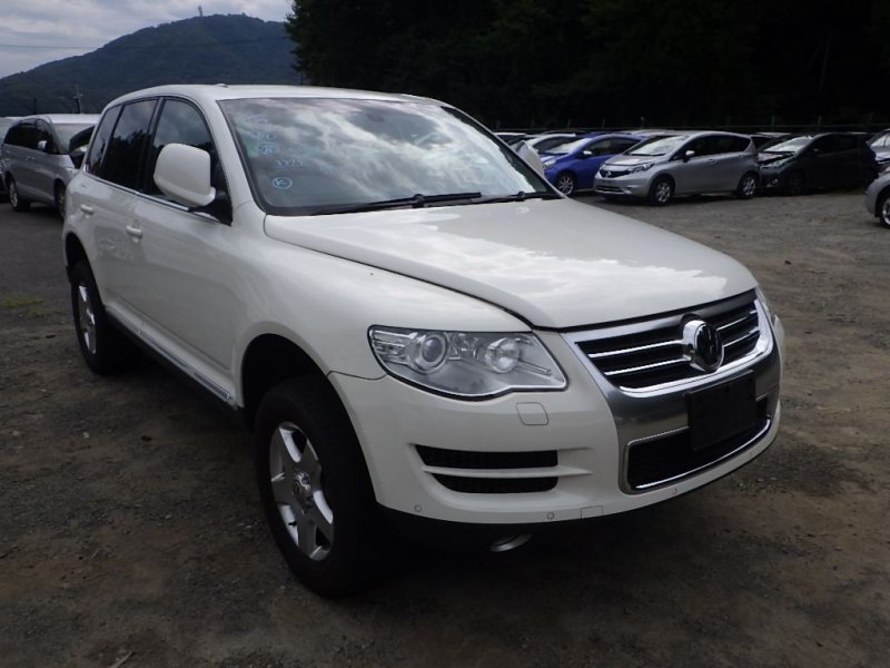 Разбор touareg. Фото для авито Туарег 2009 год серебристый металлик.