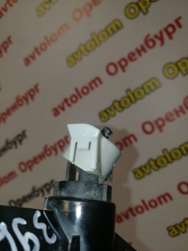 Форсунка омывателя фар левая Optima 4