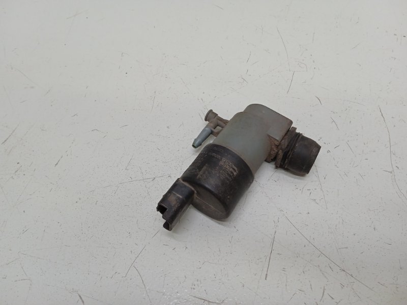 Моторчик стеклоомывателя логан 2. Насос омывателя рено логан 2. 9641553880 renault. Насос омывателя рено логан 2. 286203634r фото.