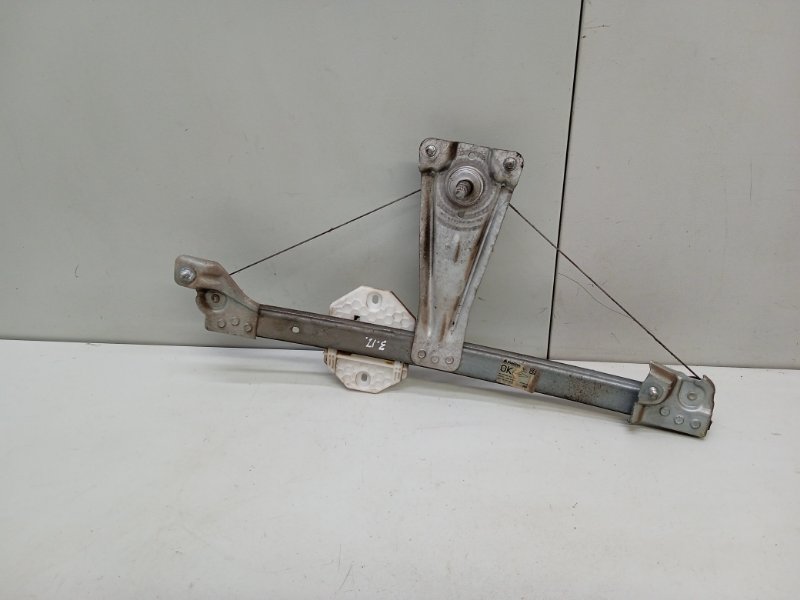 Стеклоподъемник задний рено логан. Стеклоподъемник левый задний рено логан 1. Задний стеклоподъемник рено логан. Электростеклоподъемники на дверь рено логан 1. Стеклоподъемник задний рено логан.