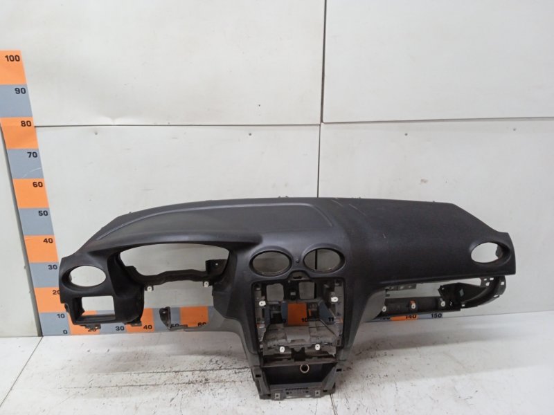 Заглушка кнопки торпедо Ford Focus 2 2005-2008 1700911