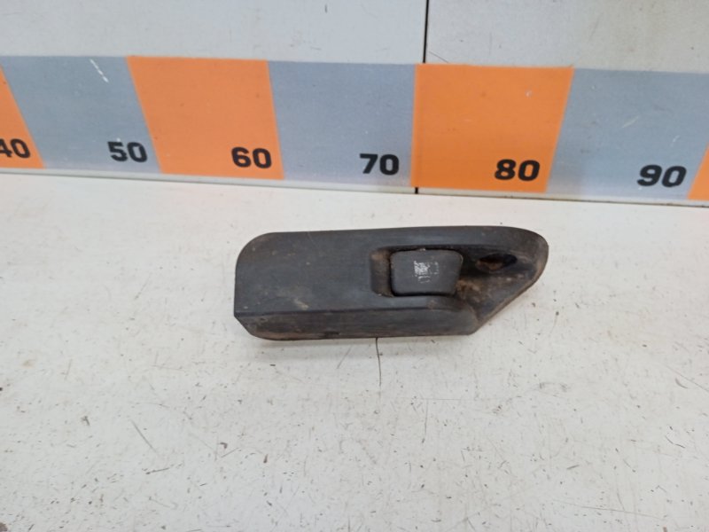 ручка открывания лючка бака volkswagen polo 2001. накладка ручки открывания лючка бензобака мазда 3 bl. рычаг открывания лючка lifan x60. ручка открывания бака. ручка открывания civic 4d.