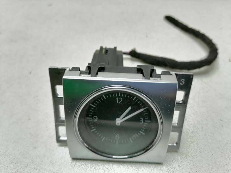 Часы Passat 2012 B7 1.6 TDi