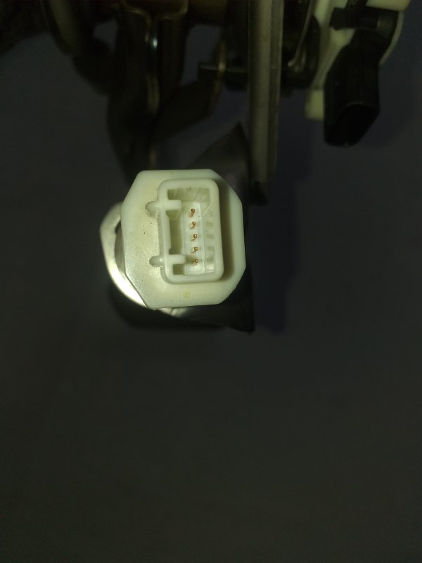 Педаль тормоза PRIUS 2012.07 ZVW30 2ZR-FXE
