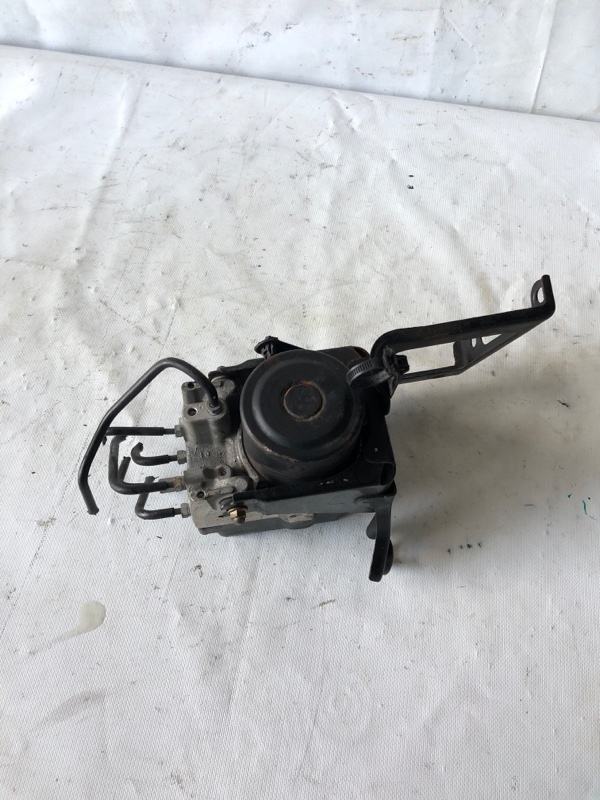 Блок abs TOYOTA HARRIER MCU35 1MZ