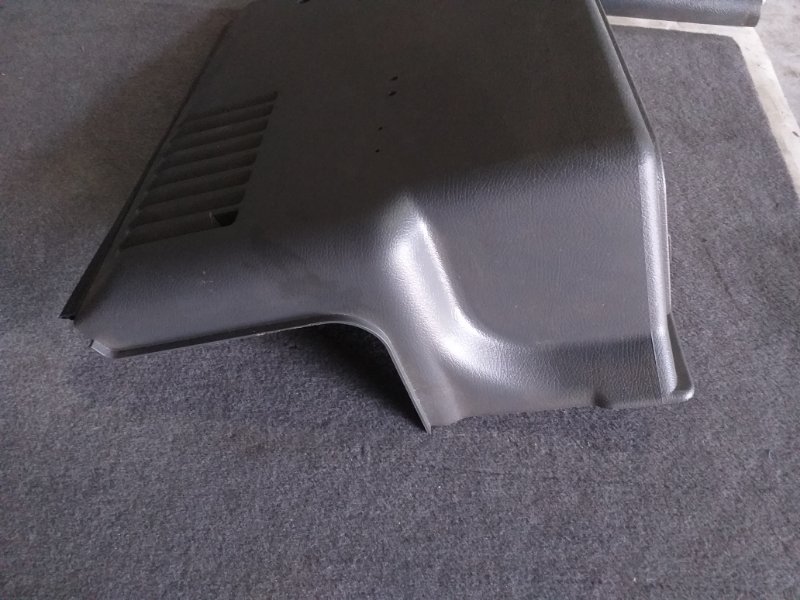 Обшивка багажника задняя правая PAJERO 1997.11 V45W 6G74