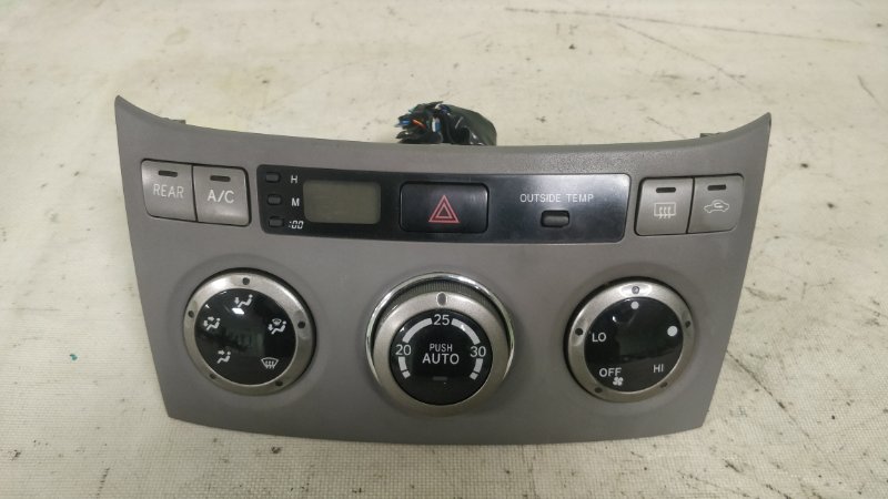 Блок управления климат-контролем TOYOTA NOAH AZR65 1AZ-FSE 88650-2J030 контрактная