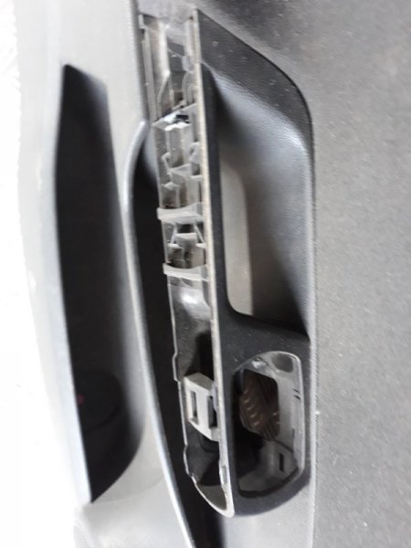 Обшивка двери передняя левая Corsa 2006-2015 S07 1.2 Z12XEP Обшивка двери передняя левая Corsa 2006-2015 S07 1.2 Z12XEP