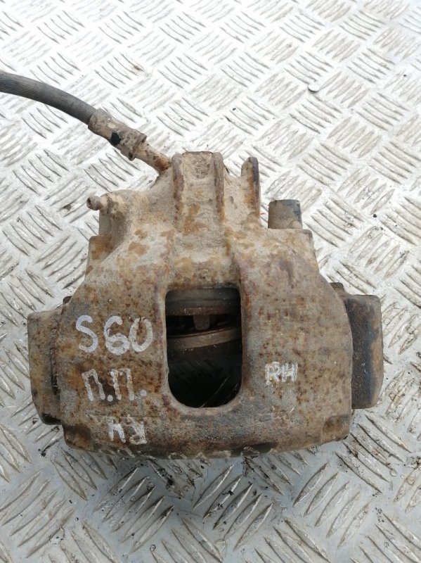 Запчасть суппорт передний правый Volvo S60 2000-2009 RH 2.4 B 5244 S2 Б/У Суппорт передний правый Volvo S60 2000-2009 RH 2.4 B 5244 S2 Б/У