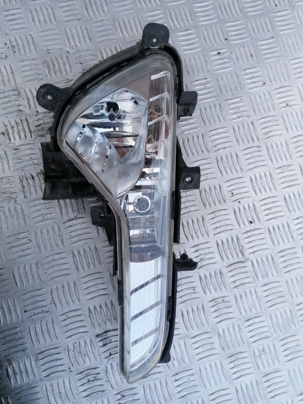 Запчасть фара противотуманная передняя правая Kia Sportage 2010-2015 SL 2.0 G4KD Б/У Фара противотуманная передняя правая Kia Sportage 2010-2015 SL 2.0 G4KD Б/У