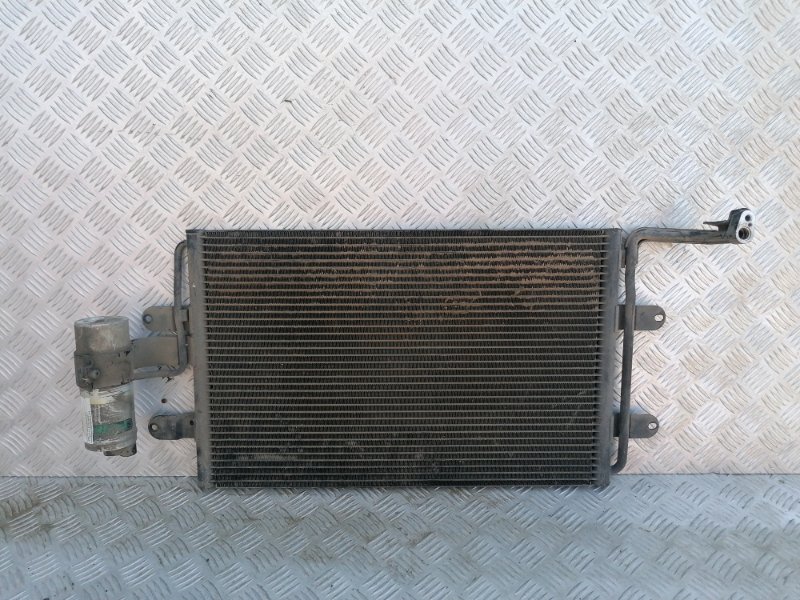 Радиатор кондиционера Audi TT 8N 1.8 APX