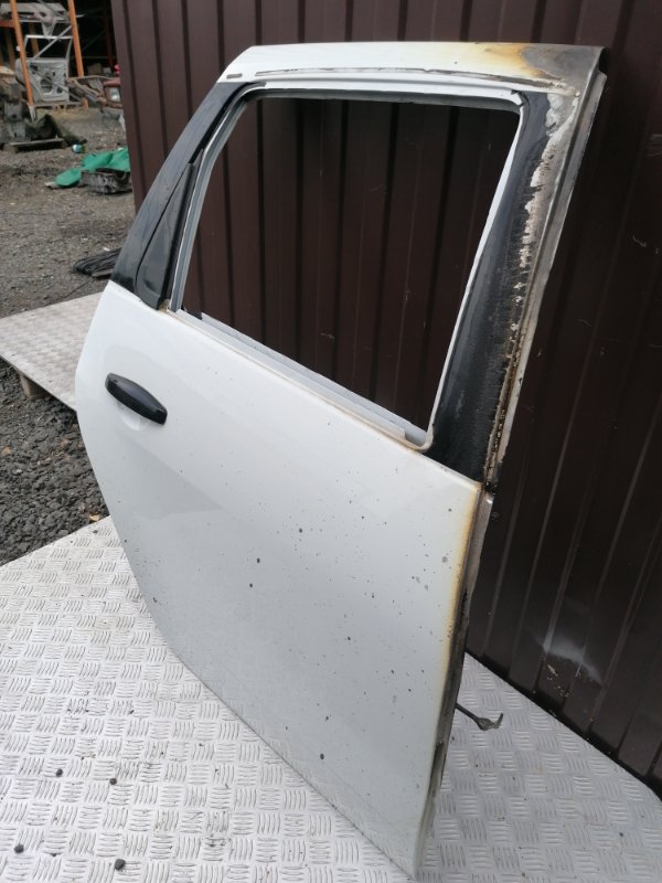 Дверь задняя правая Renault Duster HSA 1.6 K4M