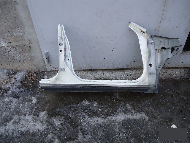 Порог кузова передний правый TOYOTA CAMRY PROMINENT 06.1991 VZV32 4VZFE 61113-32020 контрактная