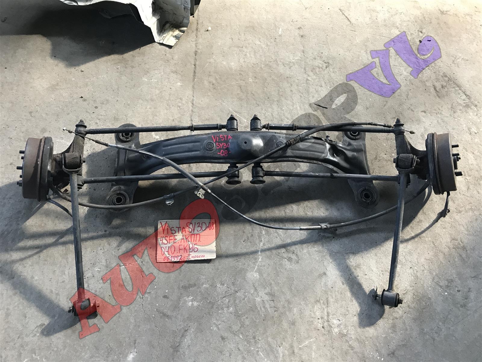 Балка подвески задняя TOYOTA VISTA SV30 4SFE 51206-32030 контрактная