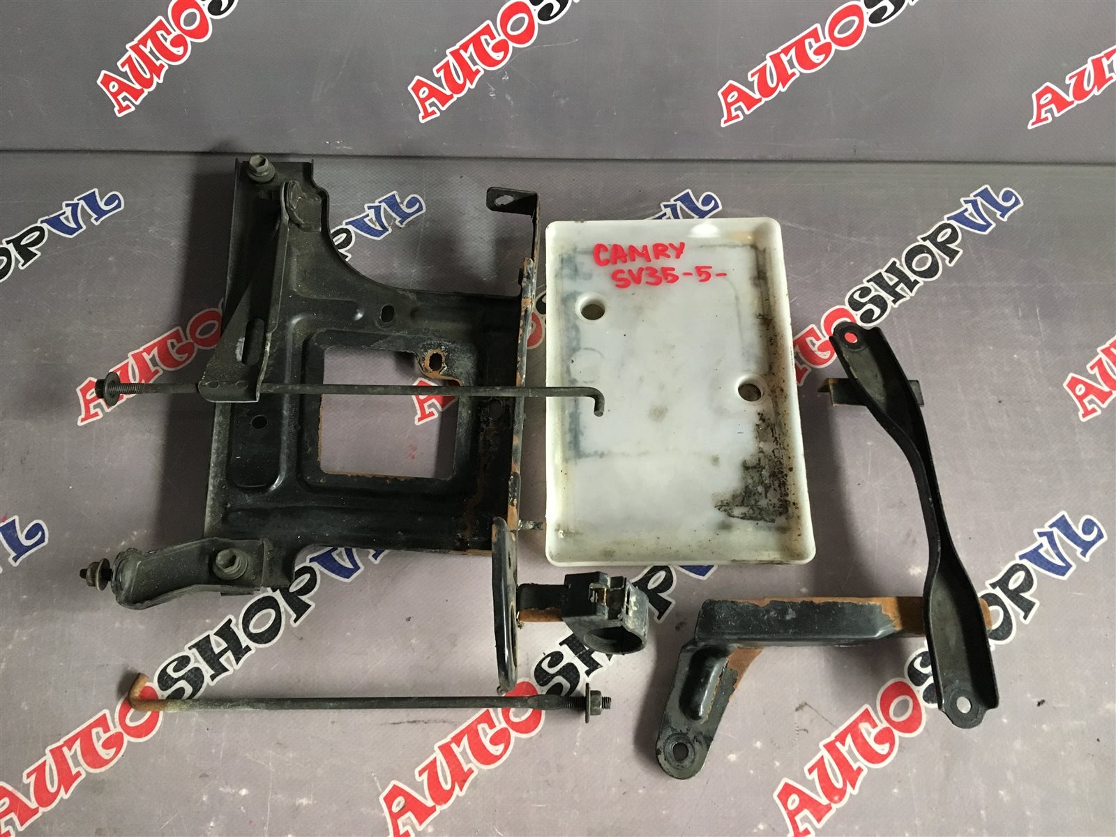 Крепление аккумулятора TOYOTA CAMRY SV30 74404-32100 контрактная