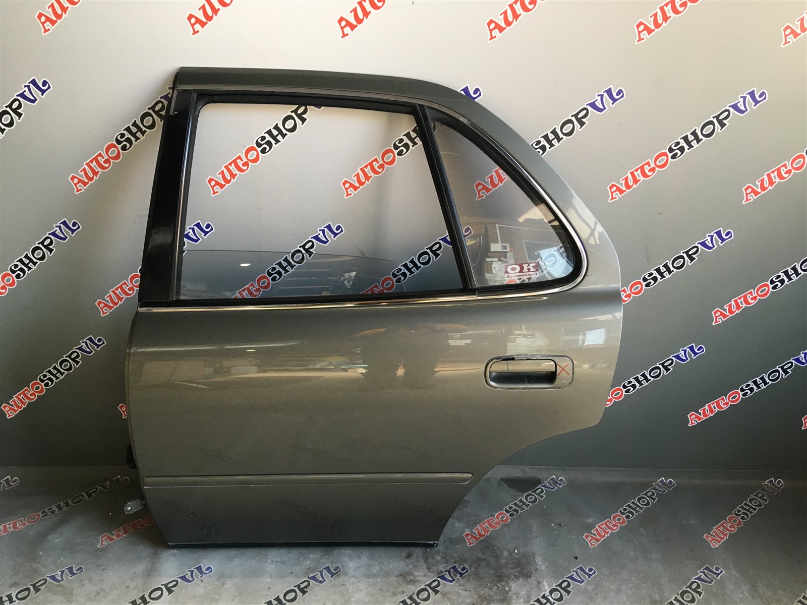 Дверь левая задняя TOYOTA CAMRY SV30 67004-32290 купить контрактная id14186