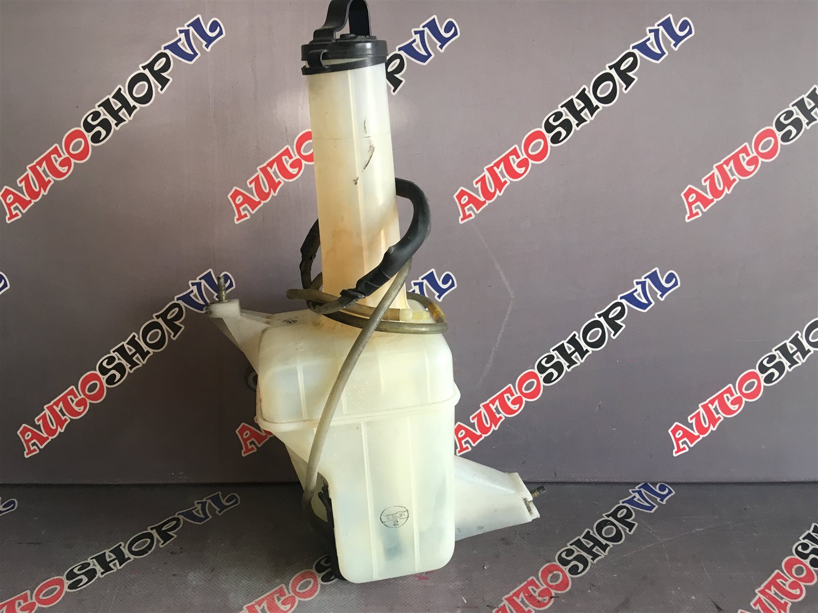 Бачок стеклоомывателя TOYOTA VISTA SV22 4SFI 85331-32130 контрактная