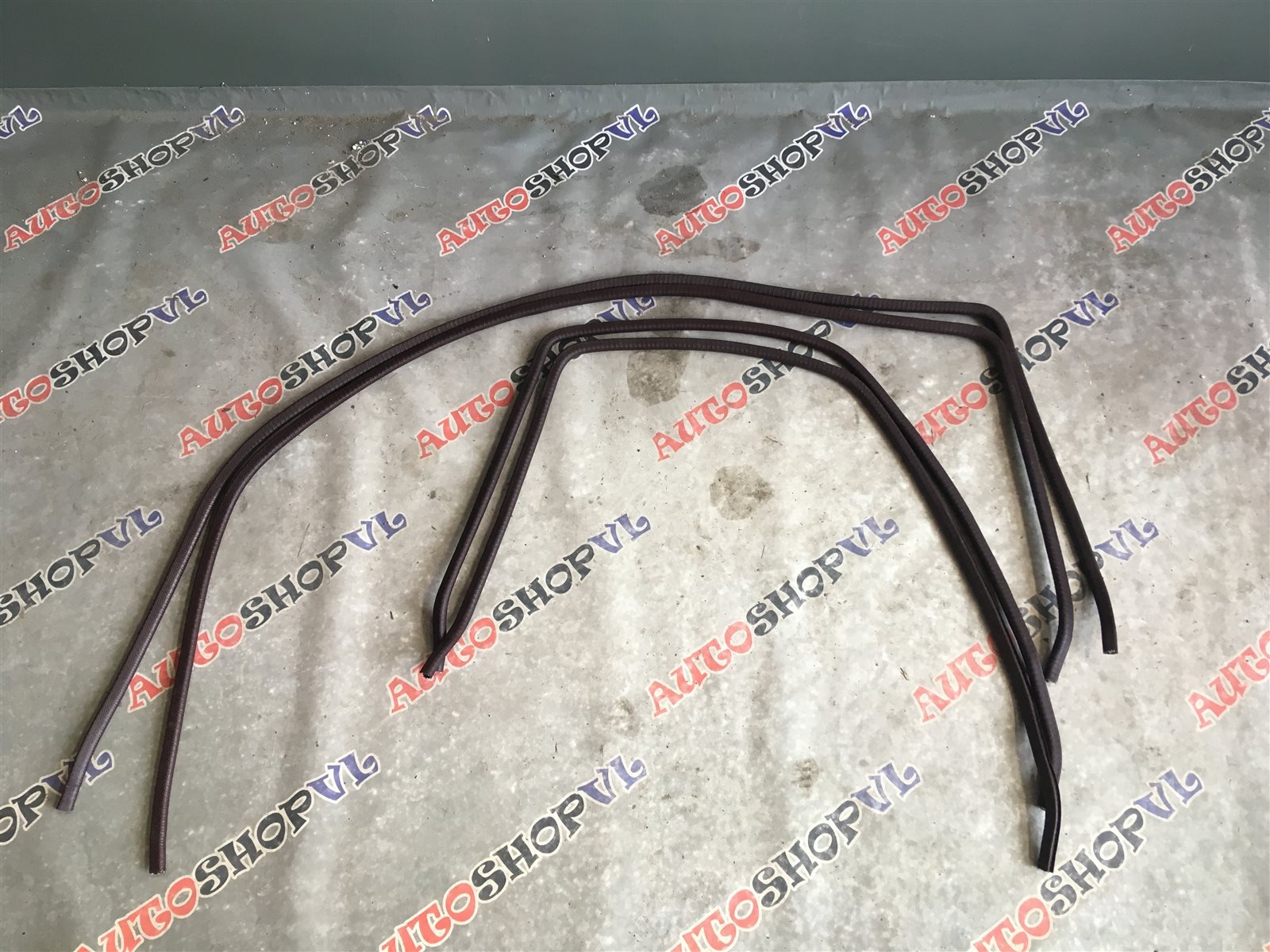 Уплотнение дверное TOYOTA VISTA SV22 4SFI 62313-32010-02 контрактная