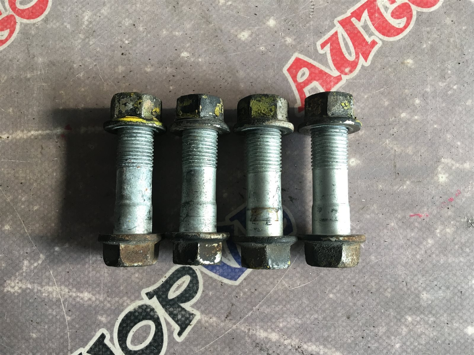 Болты подвески TOYOTA VISTA SV22 4SFI 90105-15001 контрактная