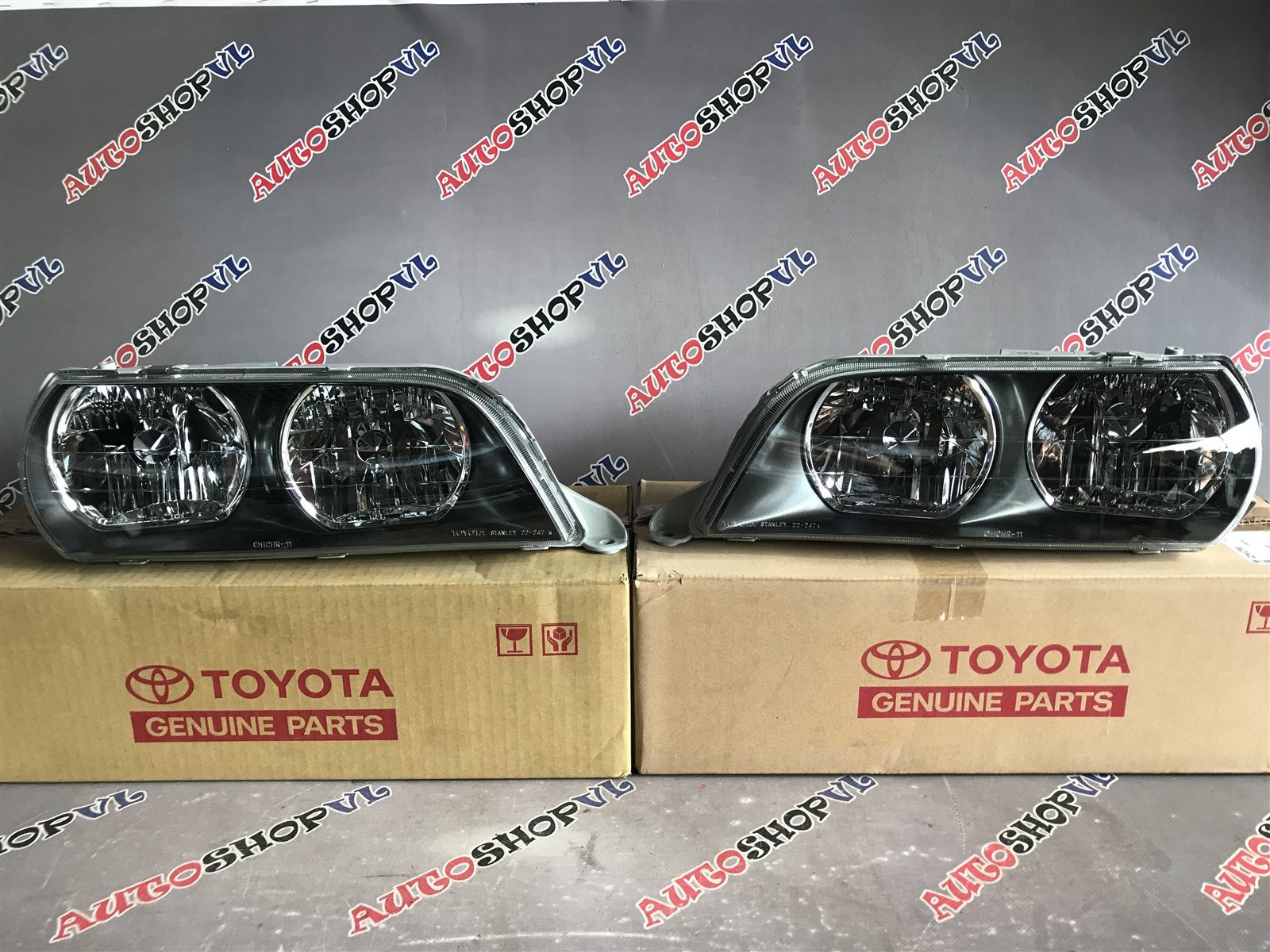 Фара передняя TOYOTA CHASER 09.1996 GX100 81170-22682 новая