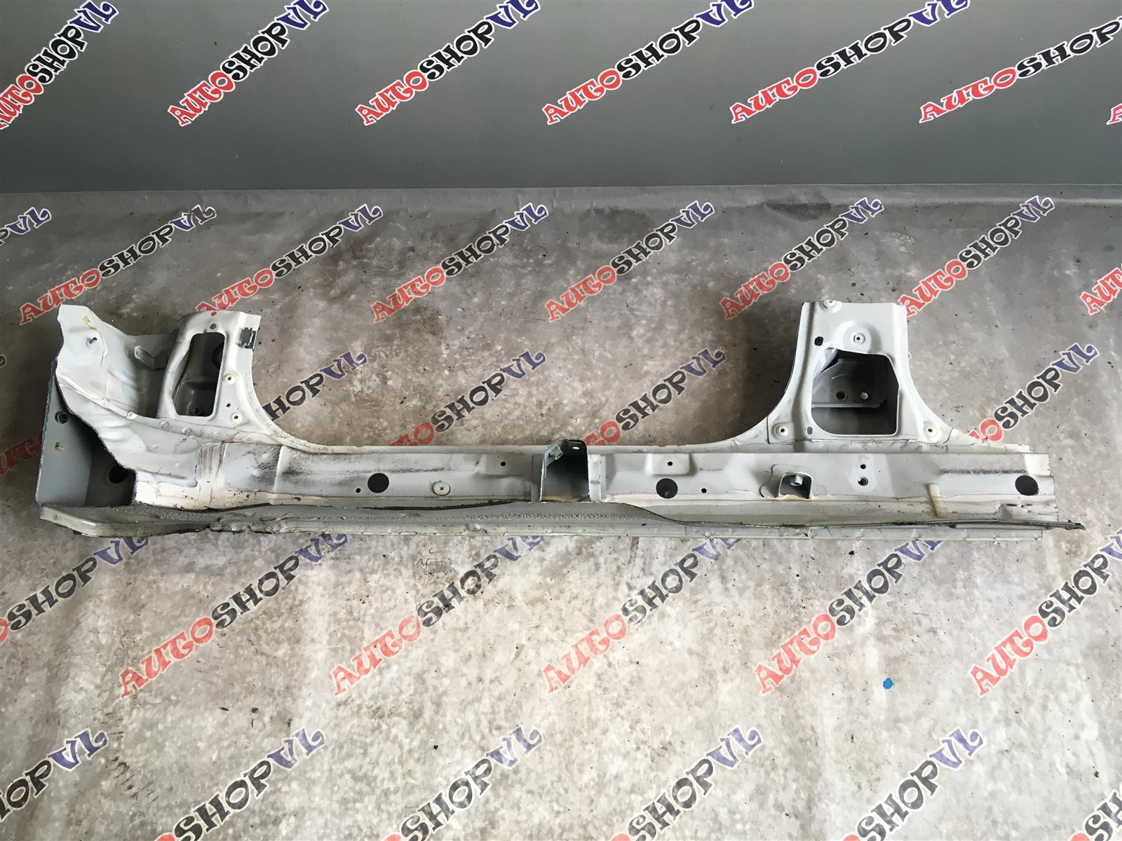 Порог кузова передний правый TOYOTA CAMRY PROMINENT VZV32 4VZFE