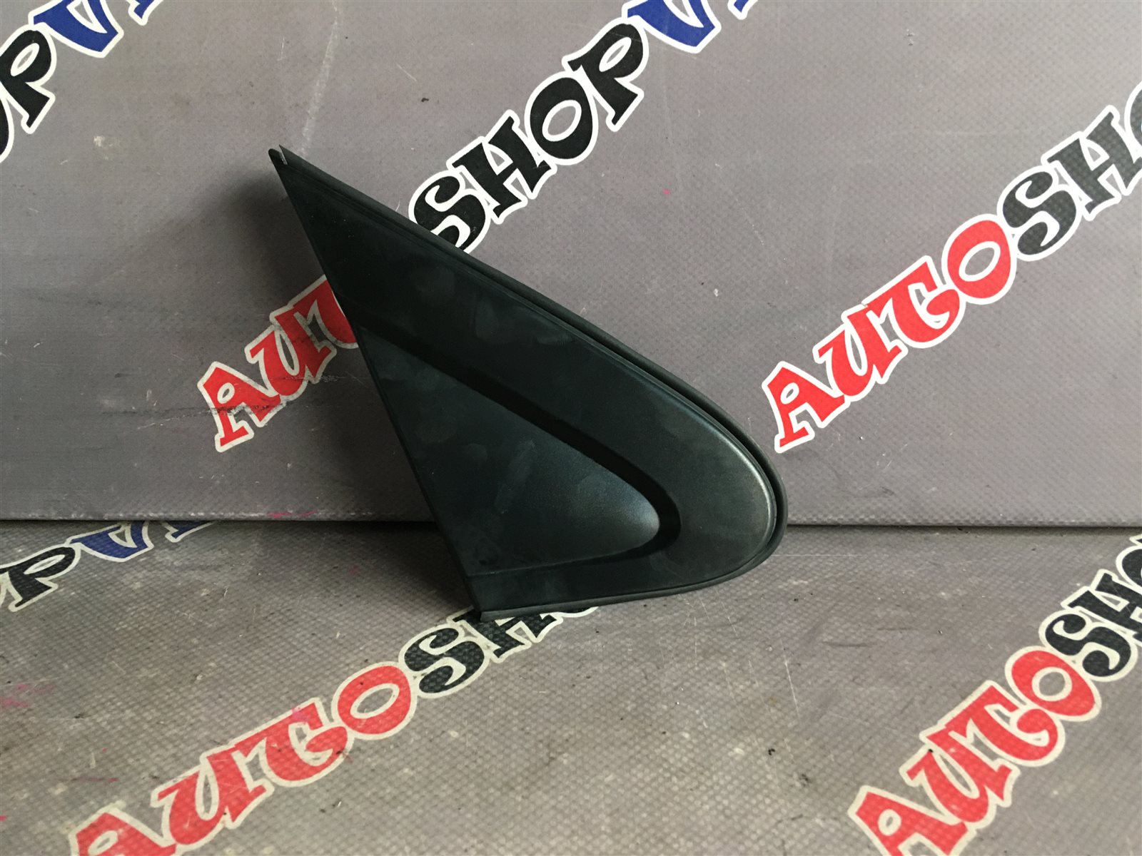 Накладка на крыло передняя правая TOYOTA PRIUS 04.2002 NHW11 1NZFXE 61197-47010 контрактная