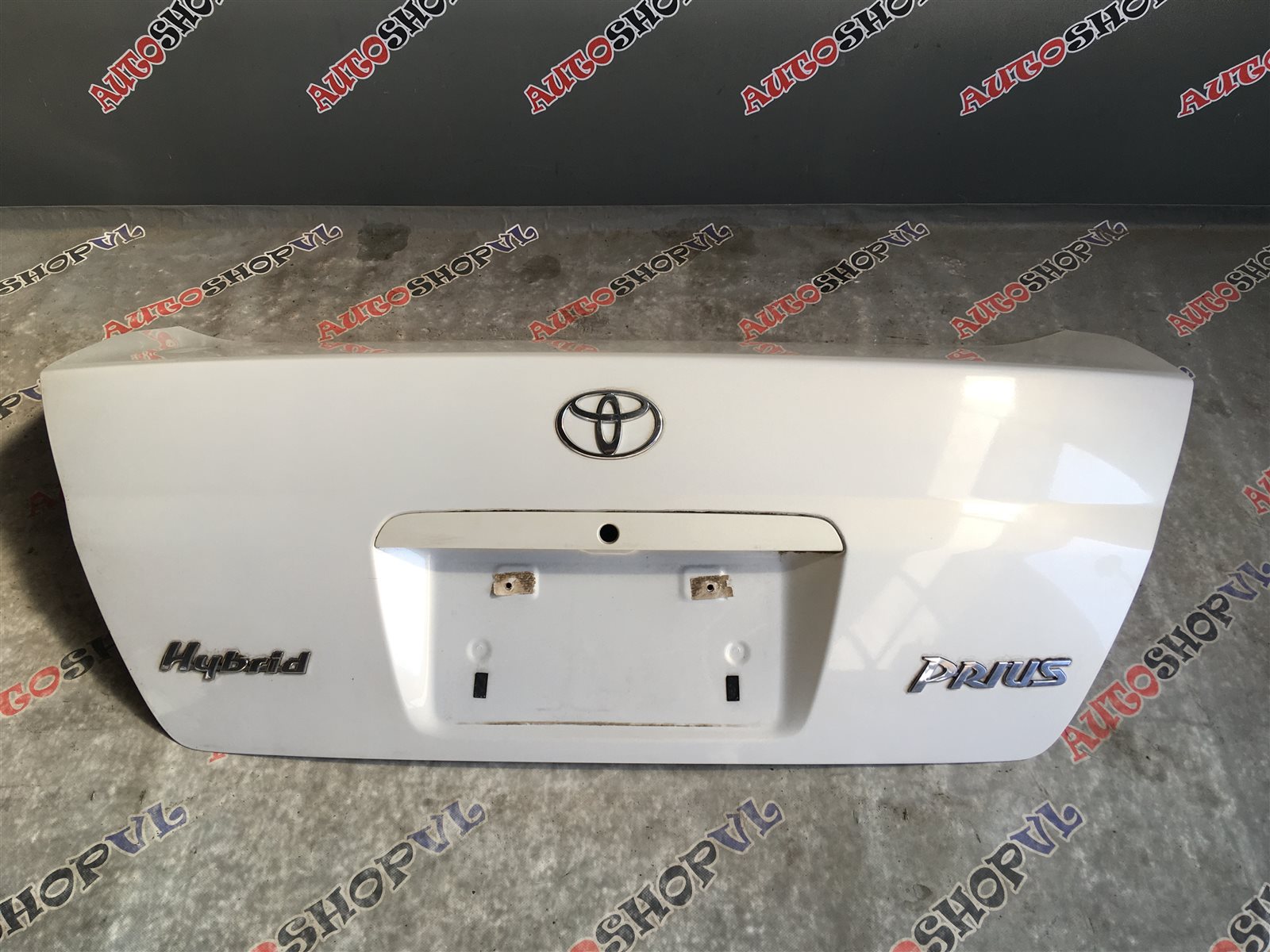 Крышка багажника TOYOTA PRIUS 03.1999 NHW10 1NZFXE 64401-47010 контрактная