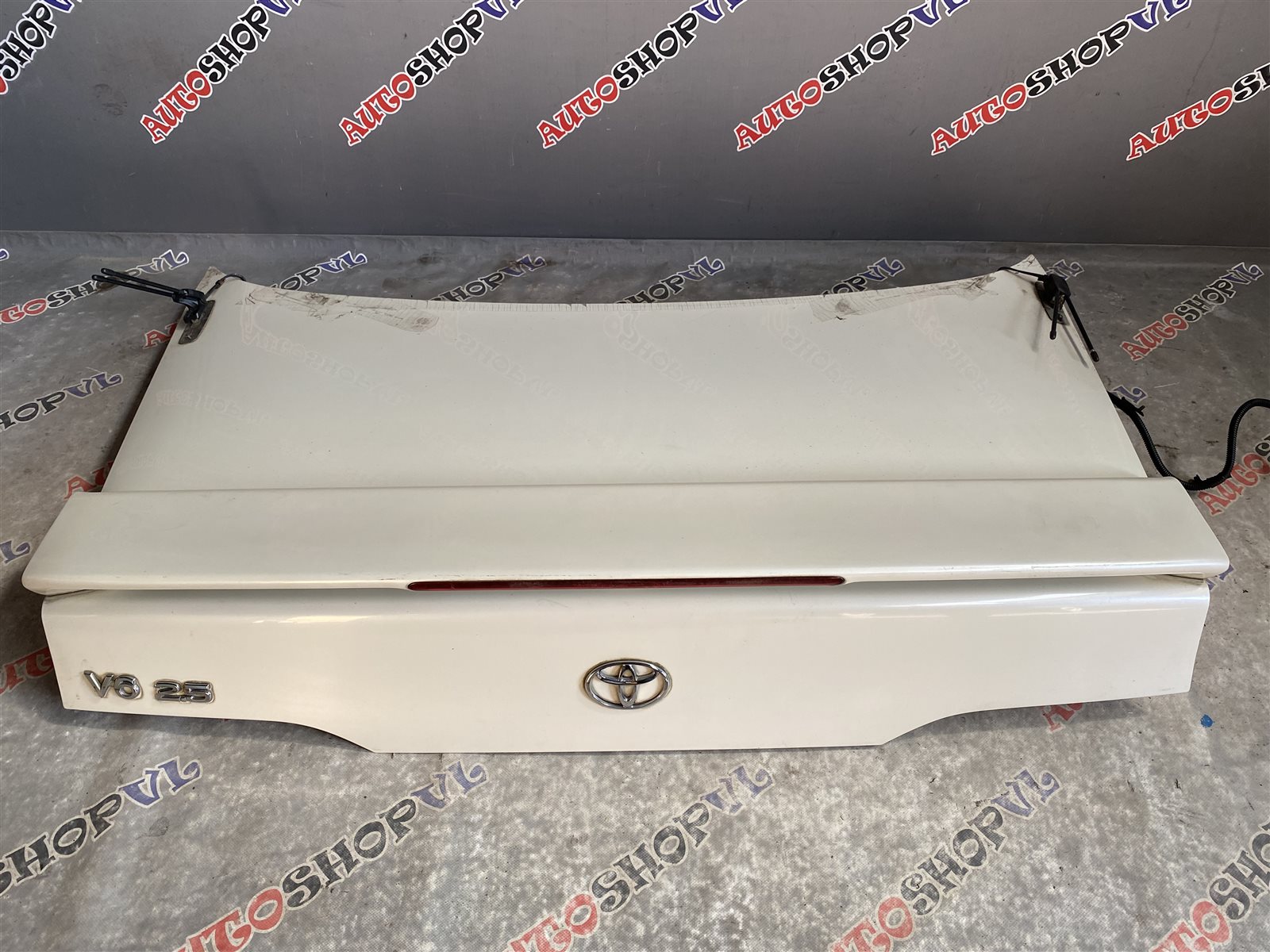 Крышка багажника TOYOTA CAMRY PROMINENT 03.1992 VZV33 4VZFE 64401-32901 контрактная