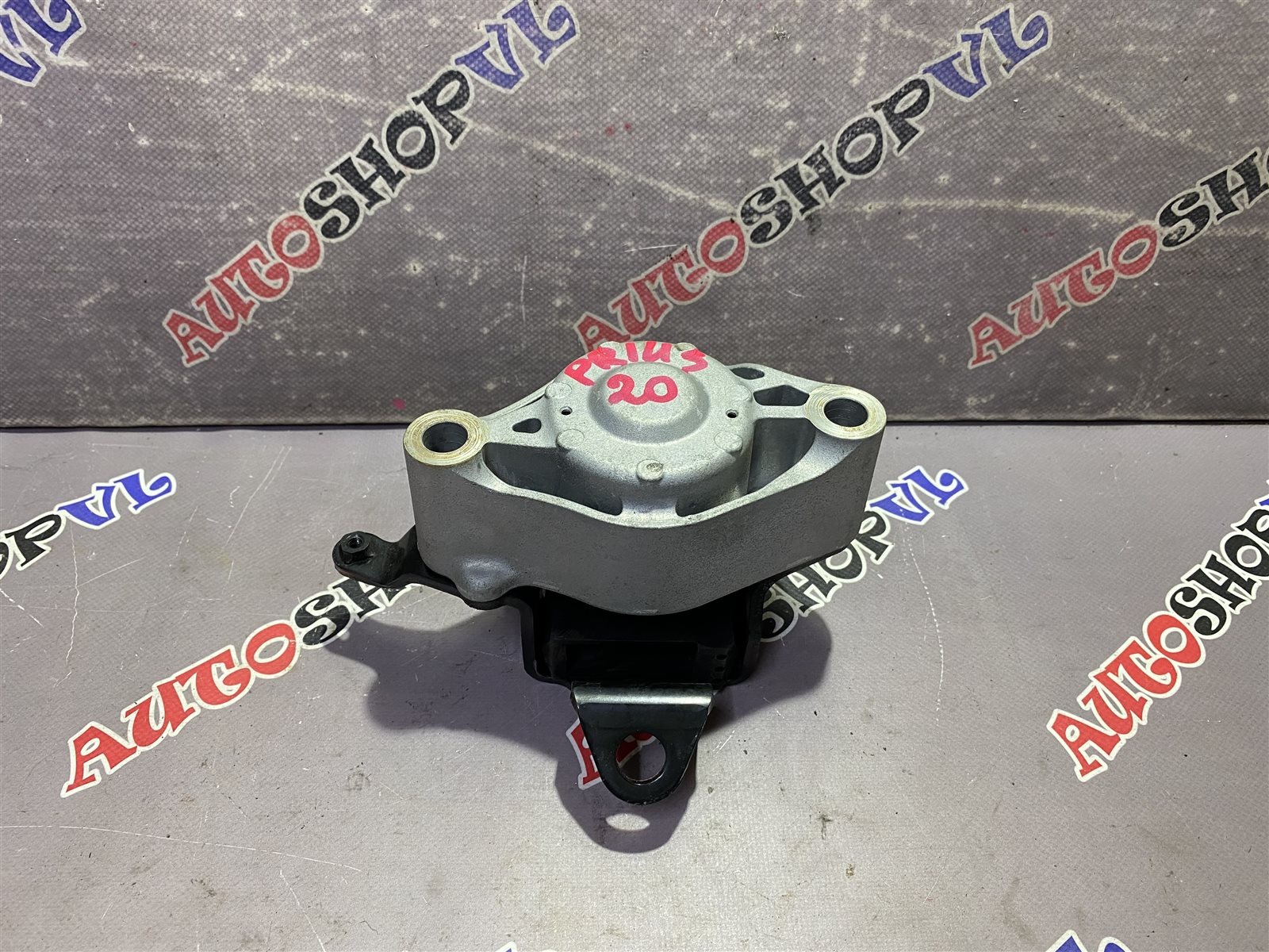 Подушка двигателя правая TOYOTA PRIUS 08.2004 NHW20 1NZFXE 12305-21190 контрактная