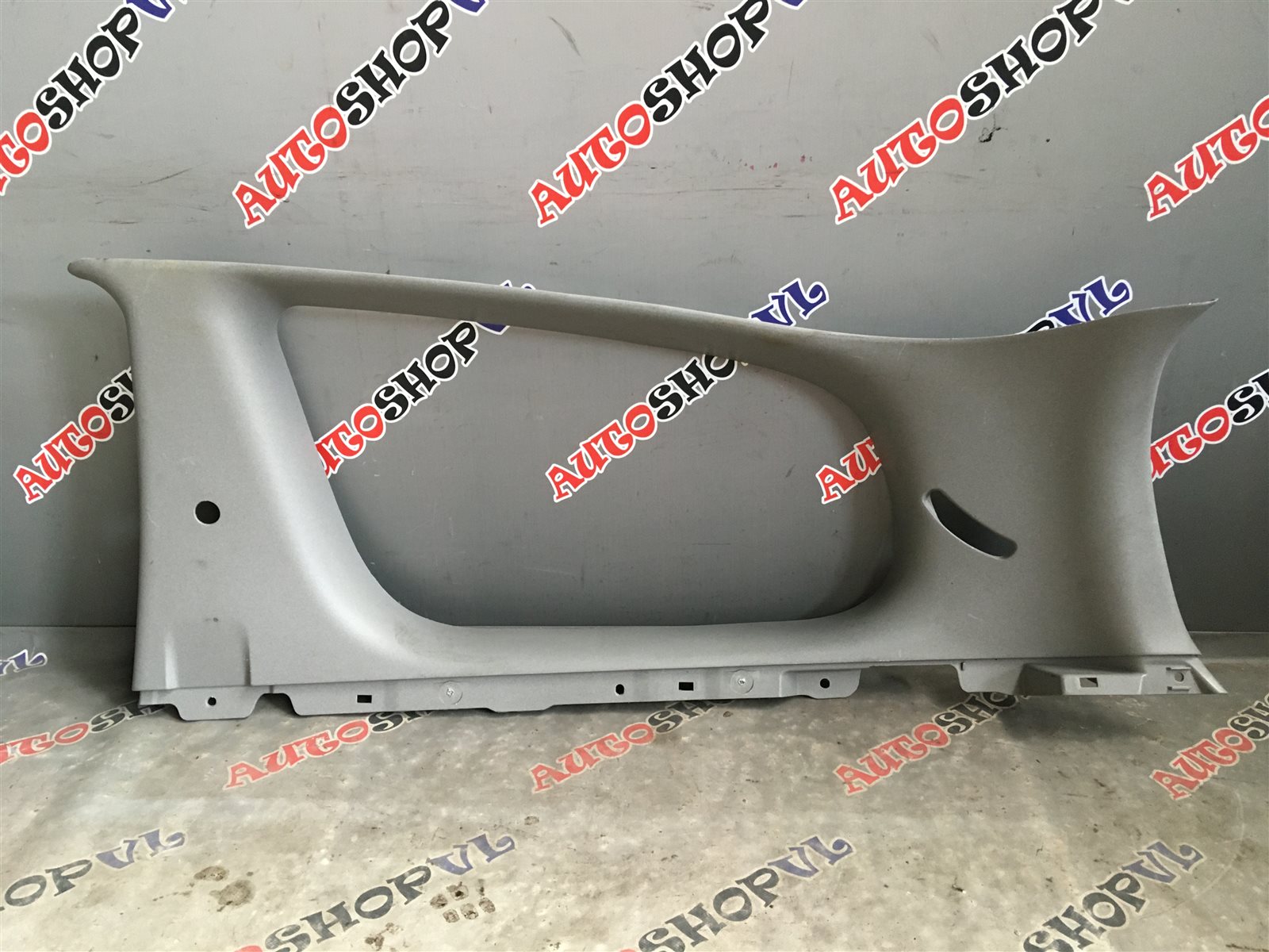 Обшивка багажника задняя правая TOYOTA VITZ 12.2004 NCP10 2NZFE 62471-52010-B0 контрактная