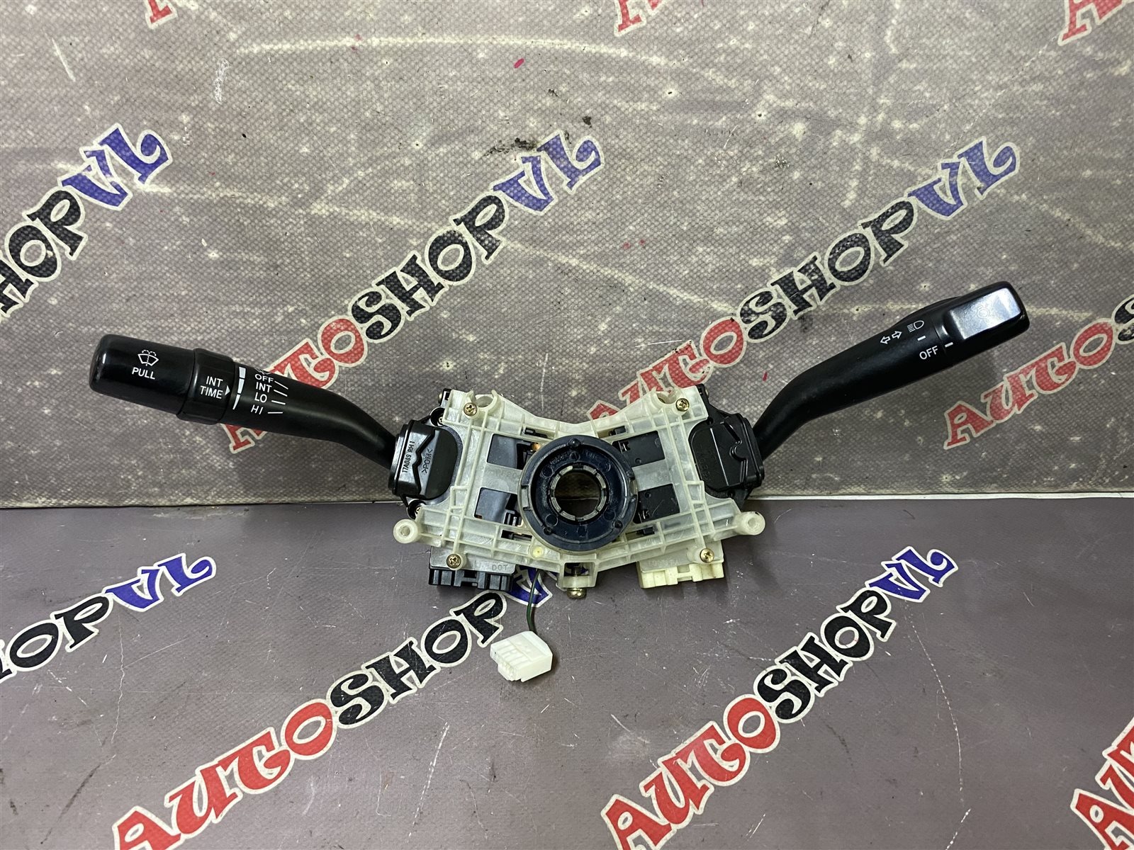 Блок подрулевых переключателей TOYOTA PRIUS 09.1998 NHW10 1NZFXE 84310-47010 контрактная