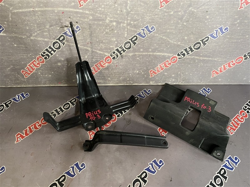 Крепление аккумулятора TOYOTA PRIUS 09.1998 NHW10 1NZFXE 74402-47010 контрактная