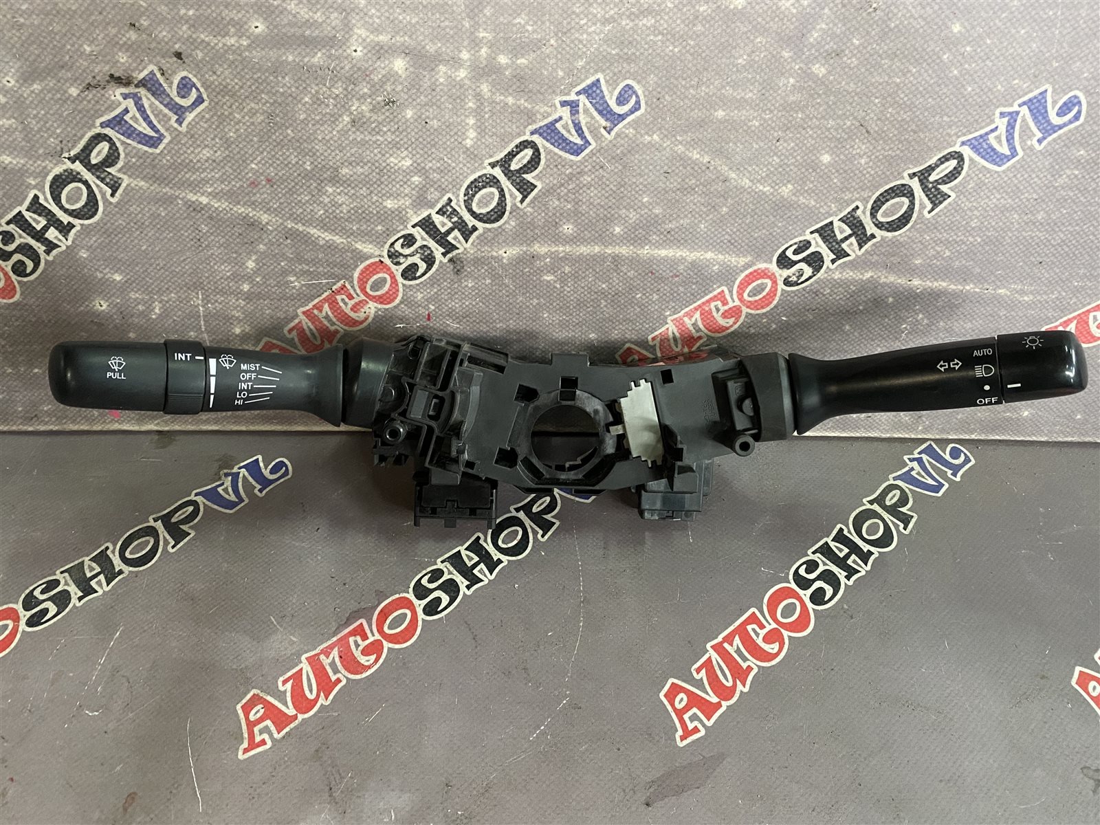 Блок подрулевых переключателей TOYOTA SAI 01.2010 AZK10 2AZFXE 84652-52260 контрактная