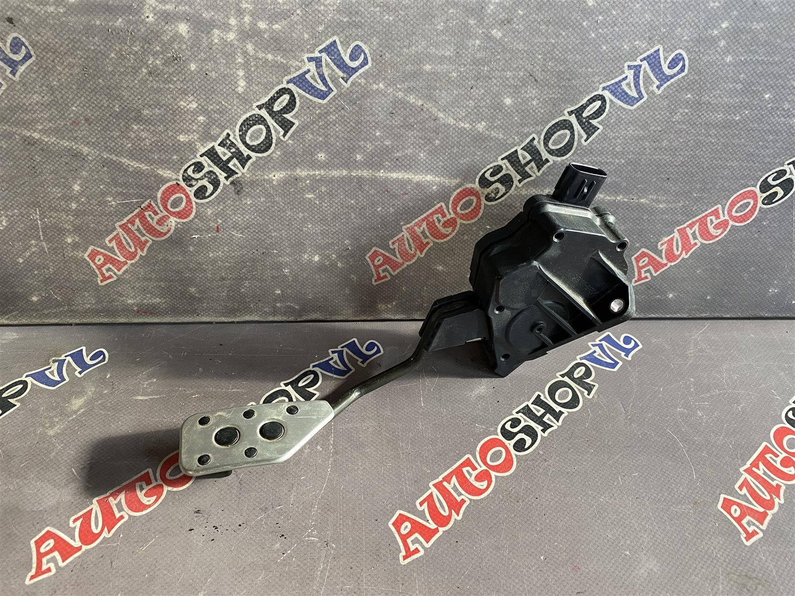 Педаль подачи топлива TOYOTA VITZ 01.2005 NCP91 1NZFE 78110-52010 контрактная