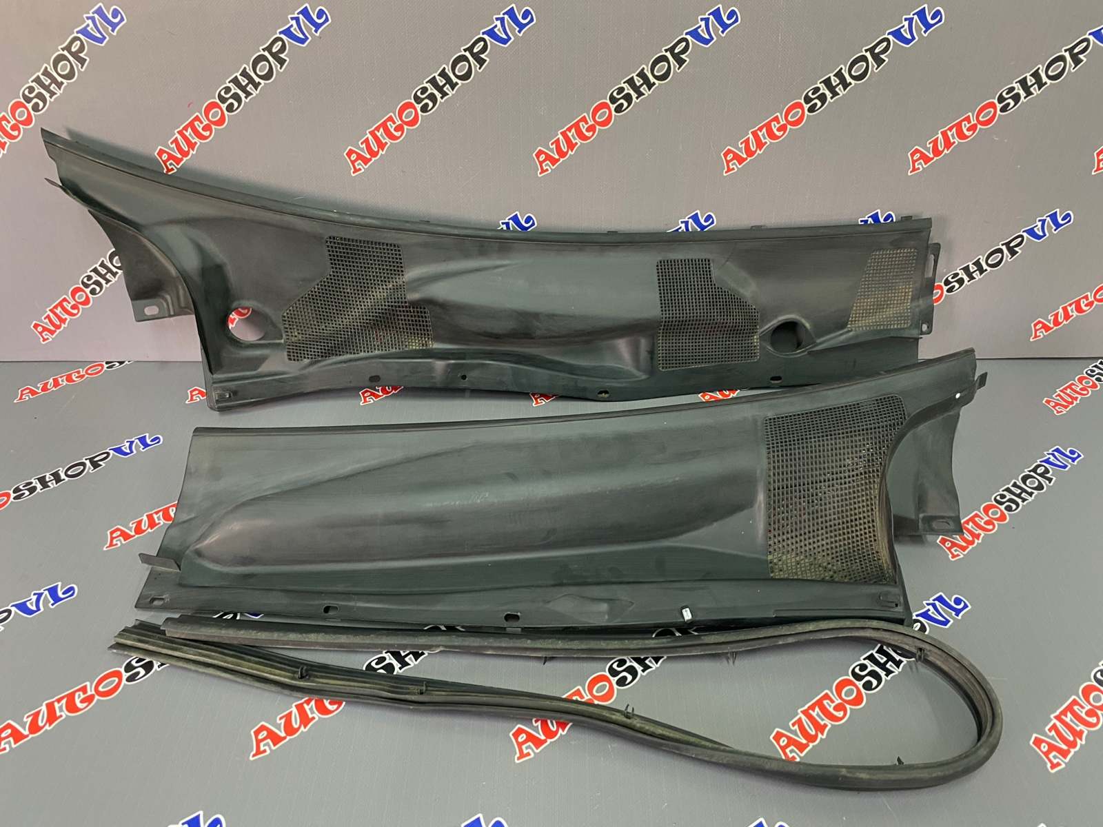 Решетка под дворники TOYOTA MARK II QUALIS 03.2000 SXV20 5SFE 55781-33161 контрактная