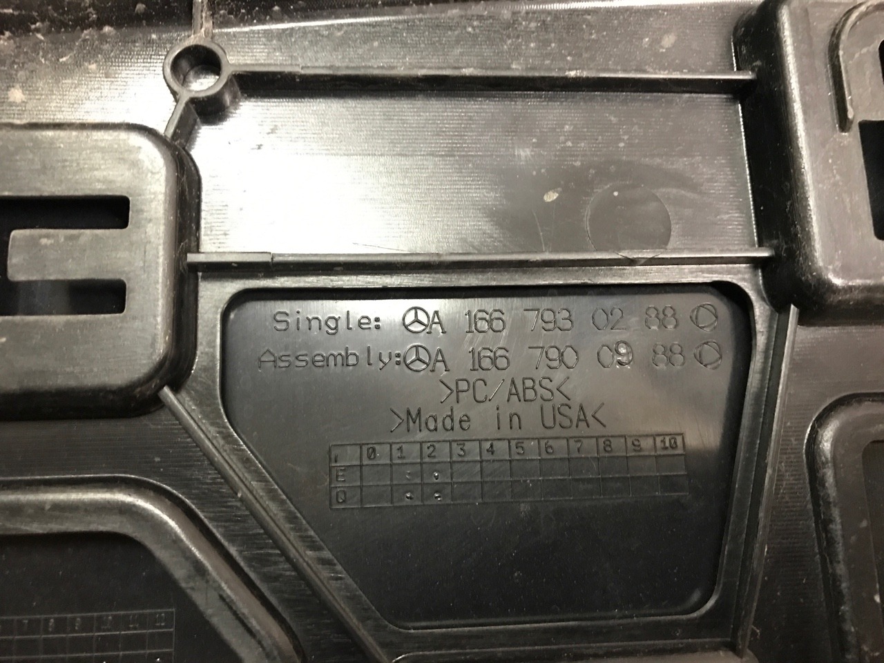 Спойлер крышки багажника GLS-Class X166