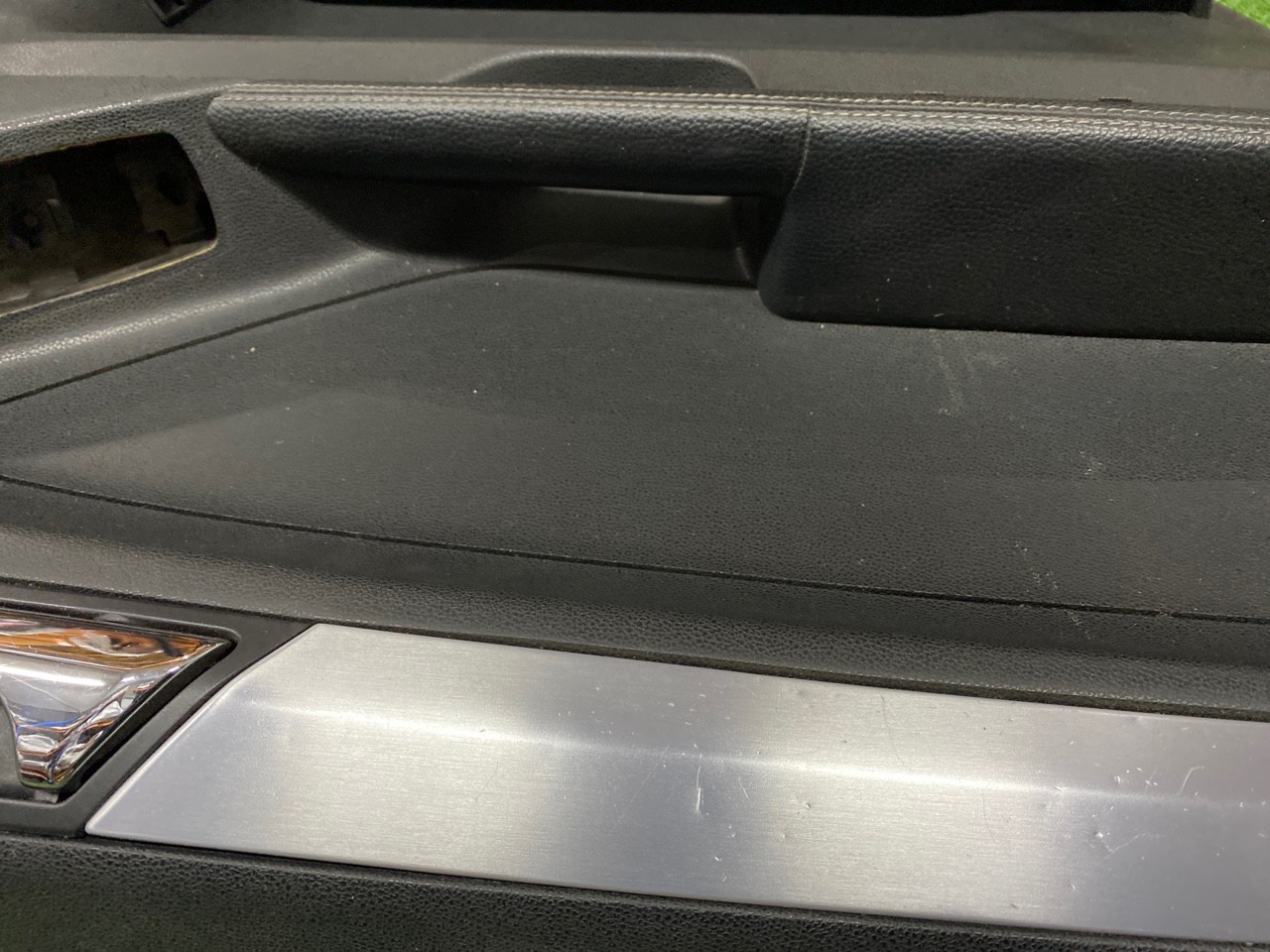 Обшивка двери передняя левая Mercedes-Benz GL-Class X164