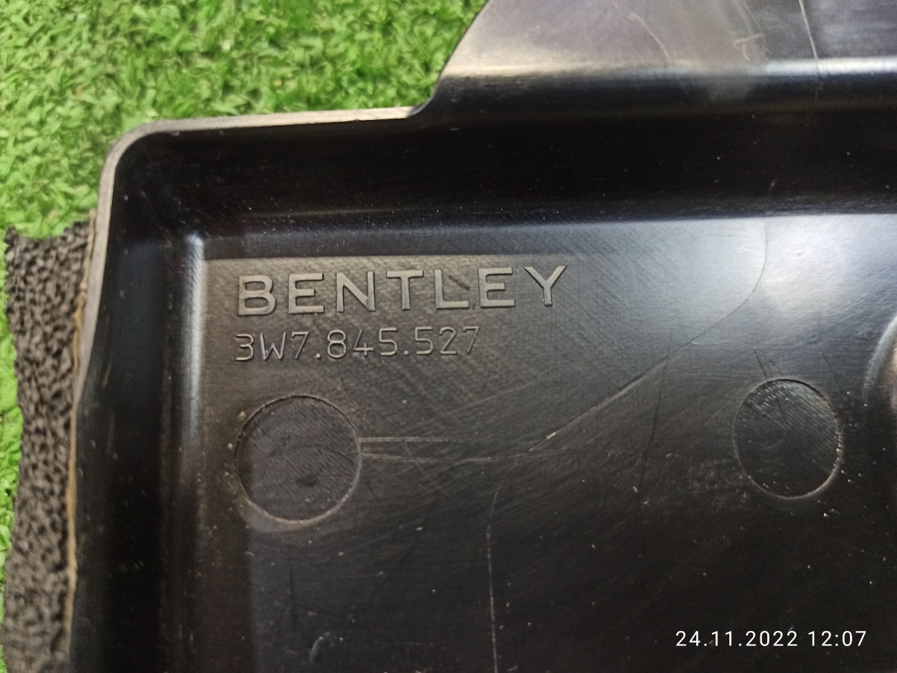 Дефлектор воздушный радиатора левый Bentley Continental GT 3W