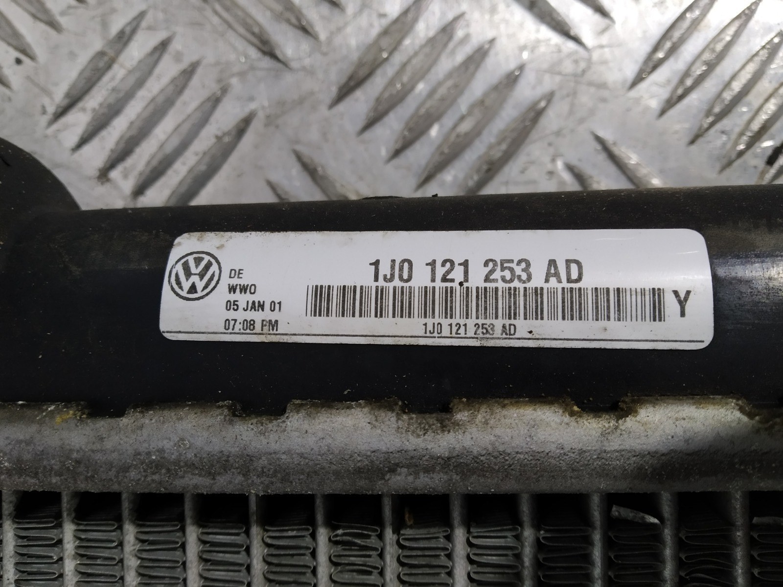 Радиатор (основной) Volkswagen Bora 2.0 i