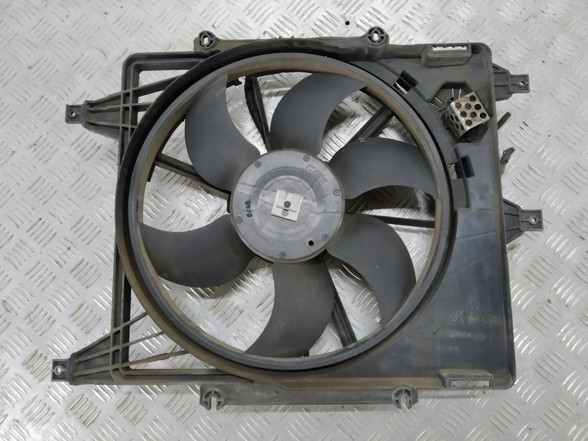 Вентилятор радиатора Clio 2003 1.4 i