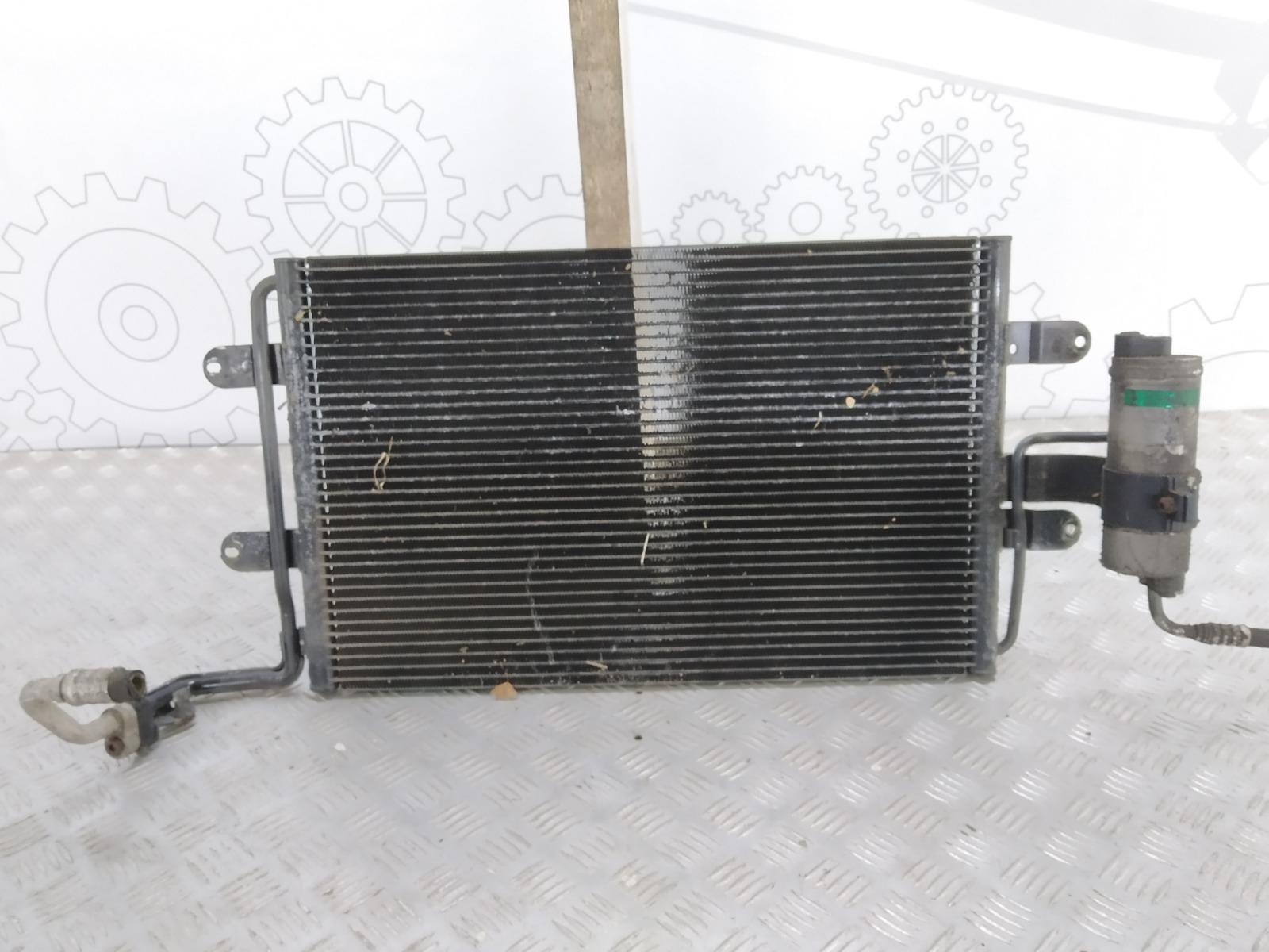 Радиатор кондиционера Bora 2002 1.9 TDi