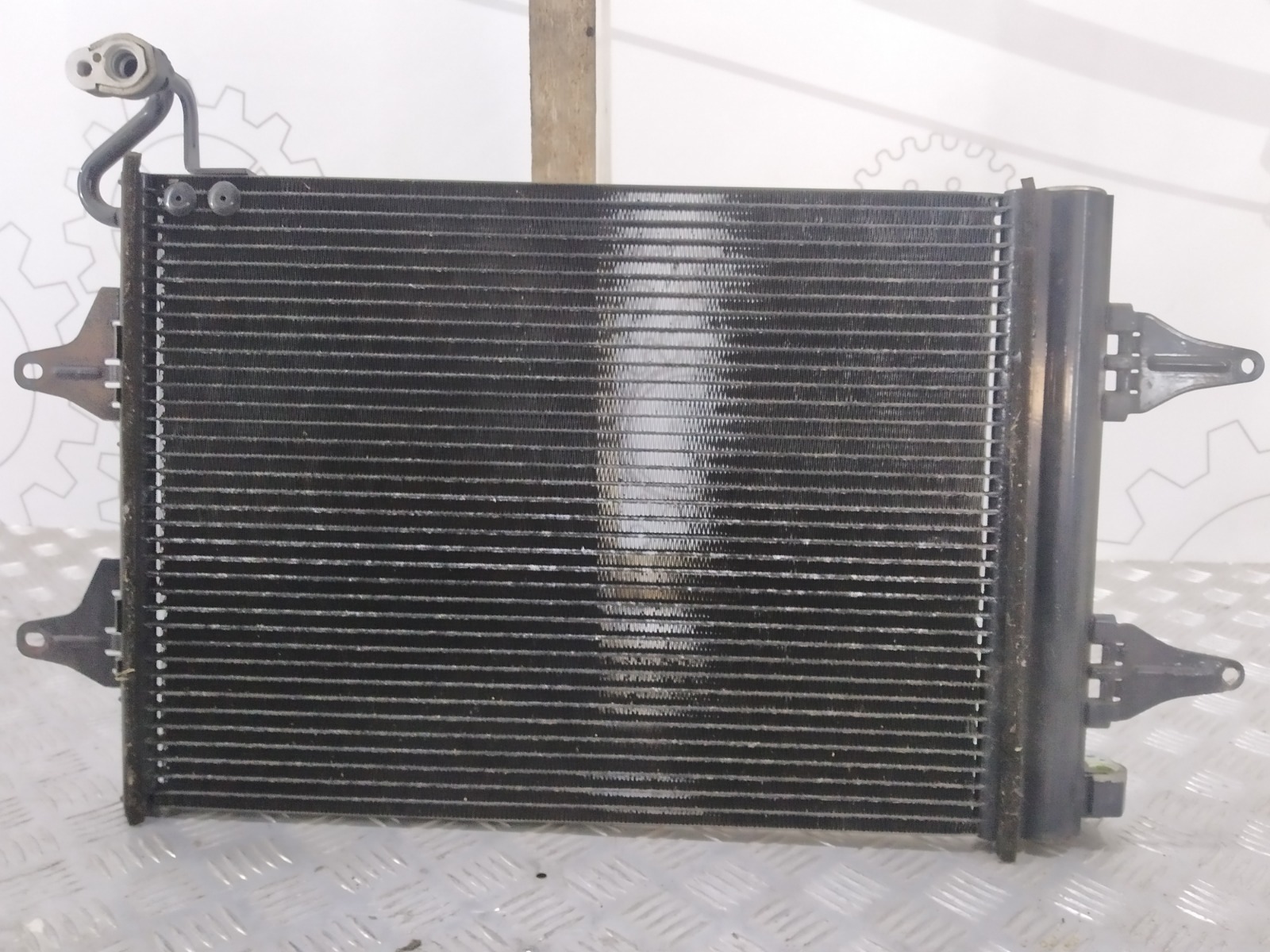 Радиатор кондиционера Skoda Fabia 2001 1.4 i 6Q0820411 контрактная