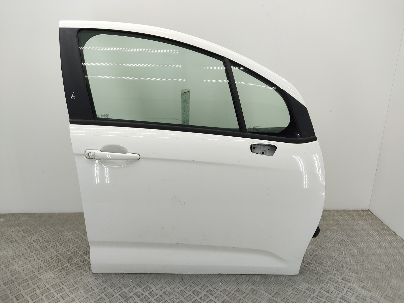 Дверь передняя правая Citroen C3 2012 1.4 i контрактная