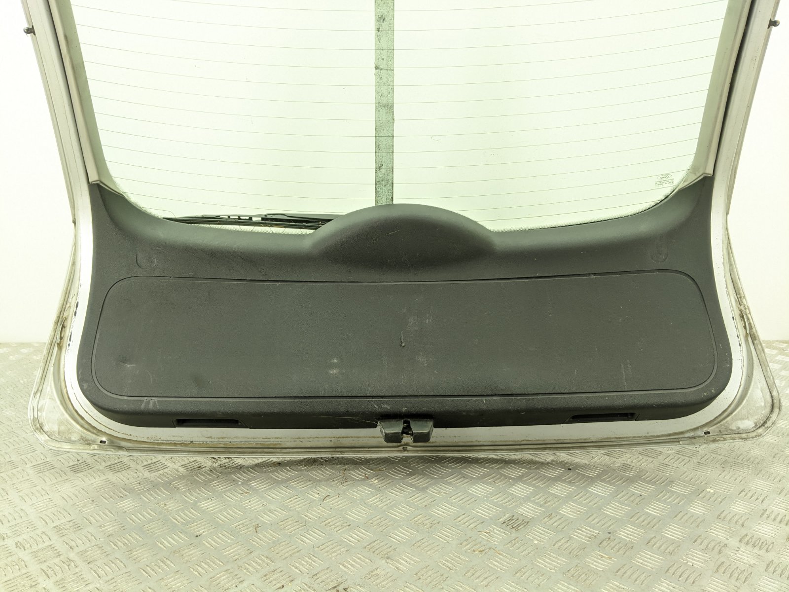 Крышка багажника Ford Focus 1.8 TDCi