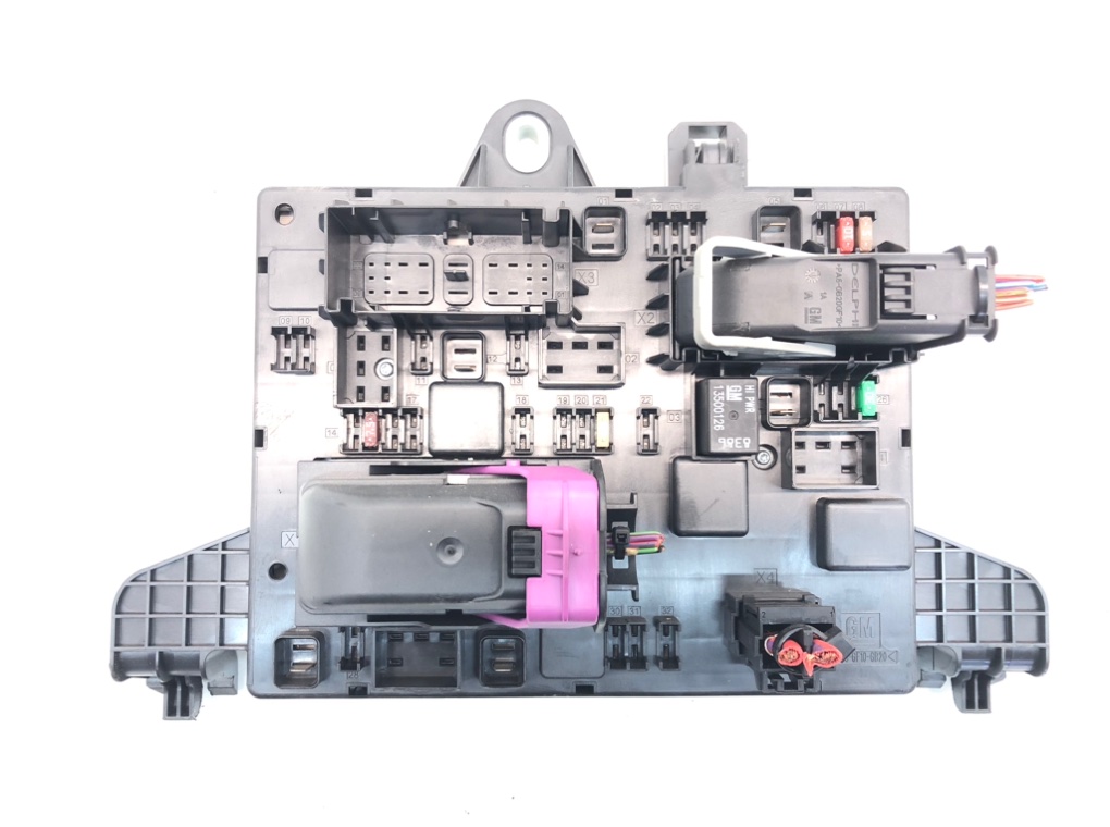 Блок предохранителя astra j. Блок предохранителей opel astra j 13343764 129-2.