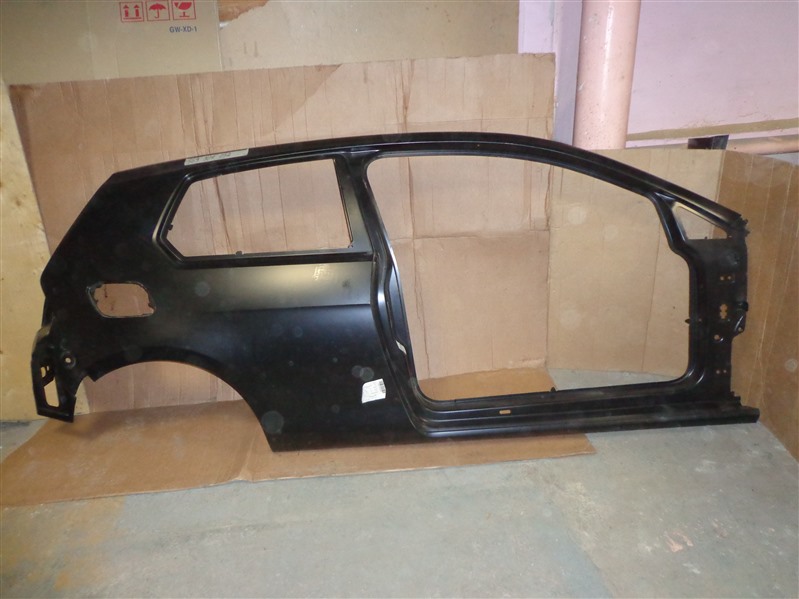 Боковина кузова правая Volkswagen Golf 7 2012- 5G1 5G3 809 052 новая